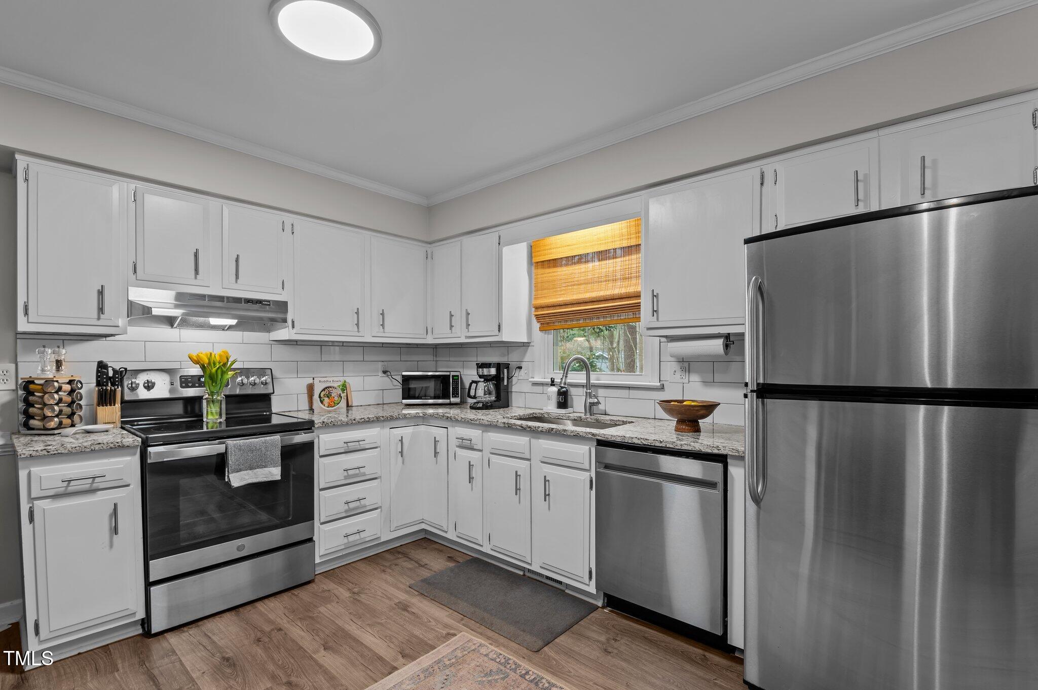 5905-5907 Applewood Lane Raleigh, NC 27609 - Photo 27 of 41 23-web-or-mls-DSC_8077