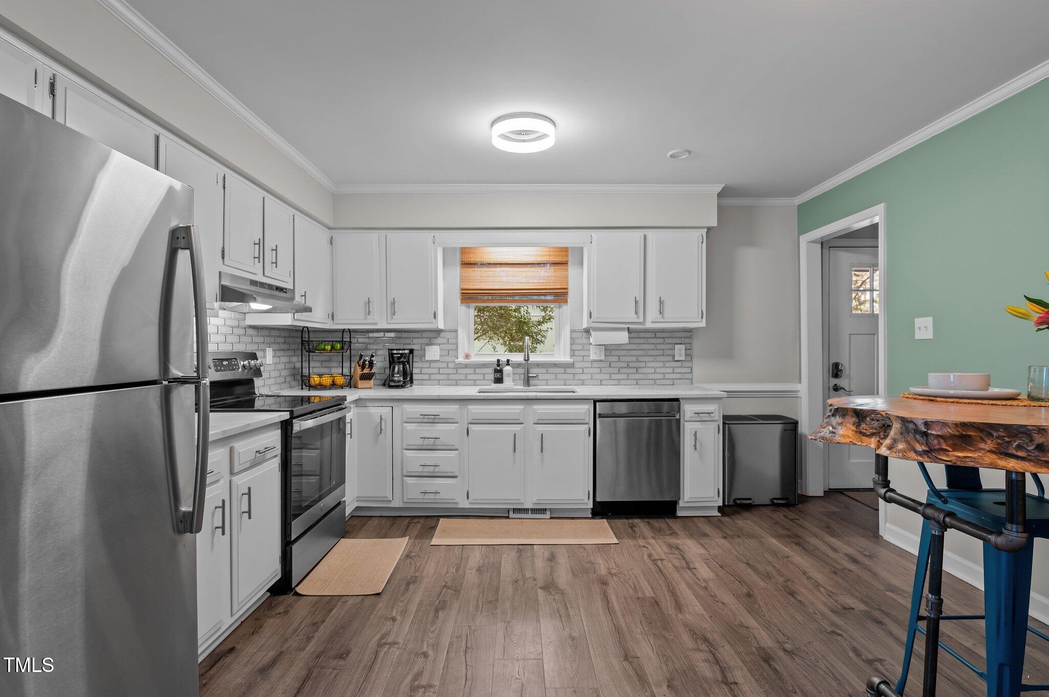 5905-5907 Applewood Lane Raleigh, NC 27609 - Photo 8 of 41 39-web-or-mls-DSC_8125