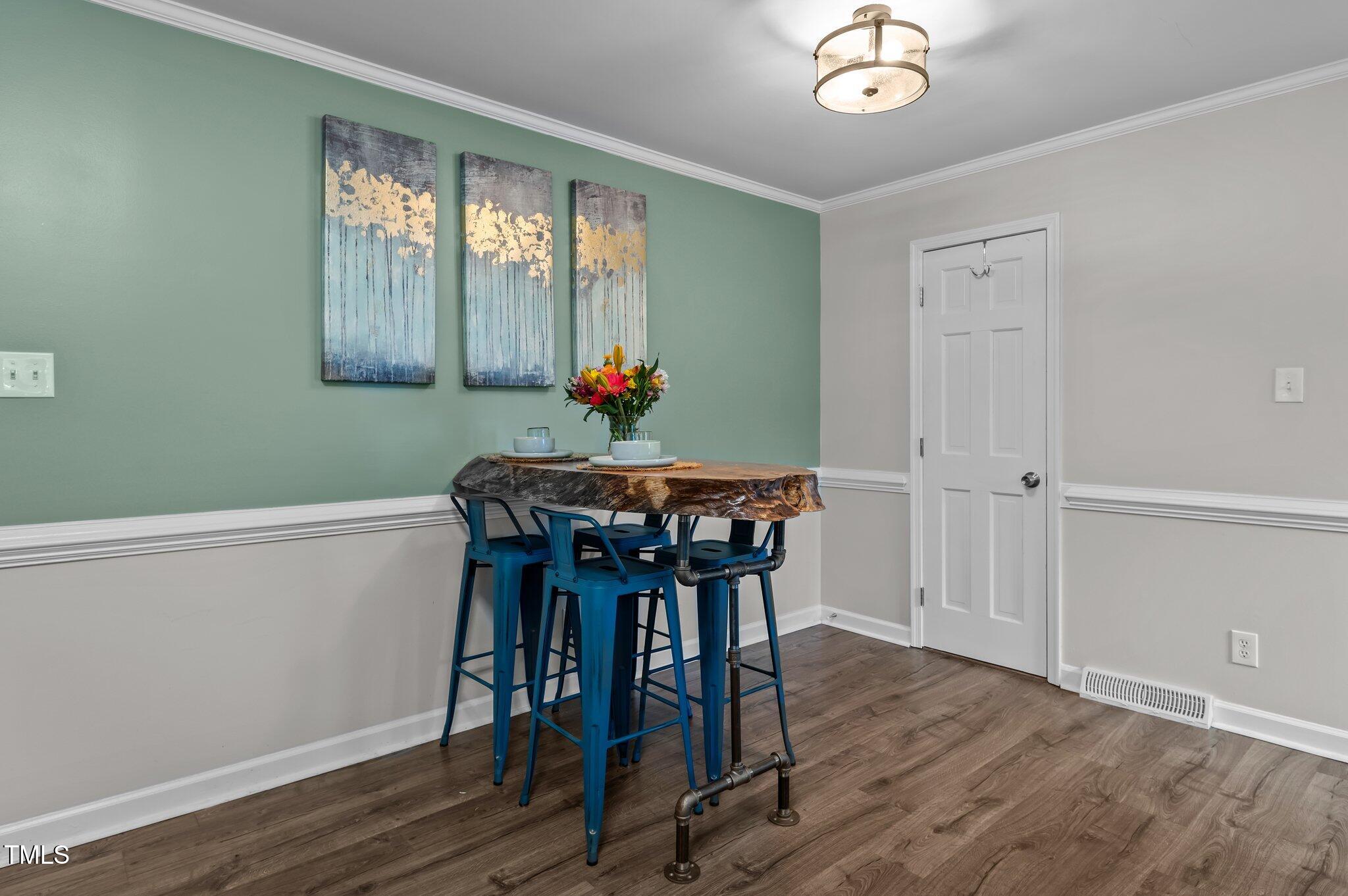 5905-5907 Applewood Lane Raleigh, NC 27609 - Photo 9 of 41 40-web-or-mls-DSC_8128