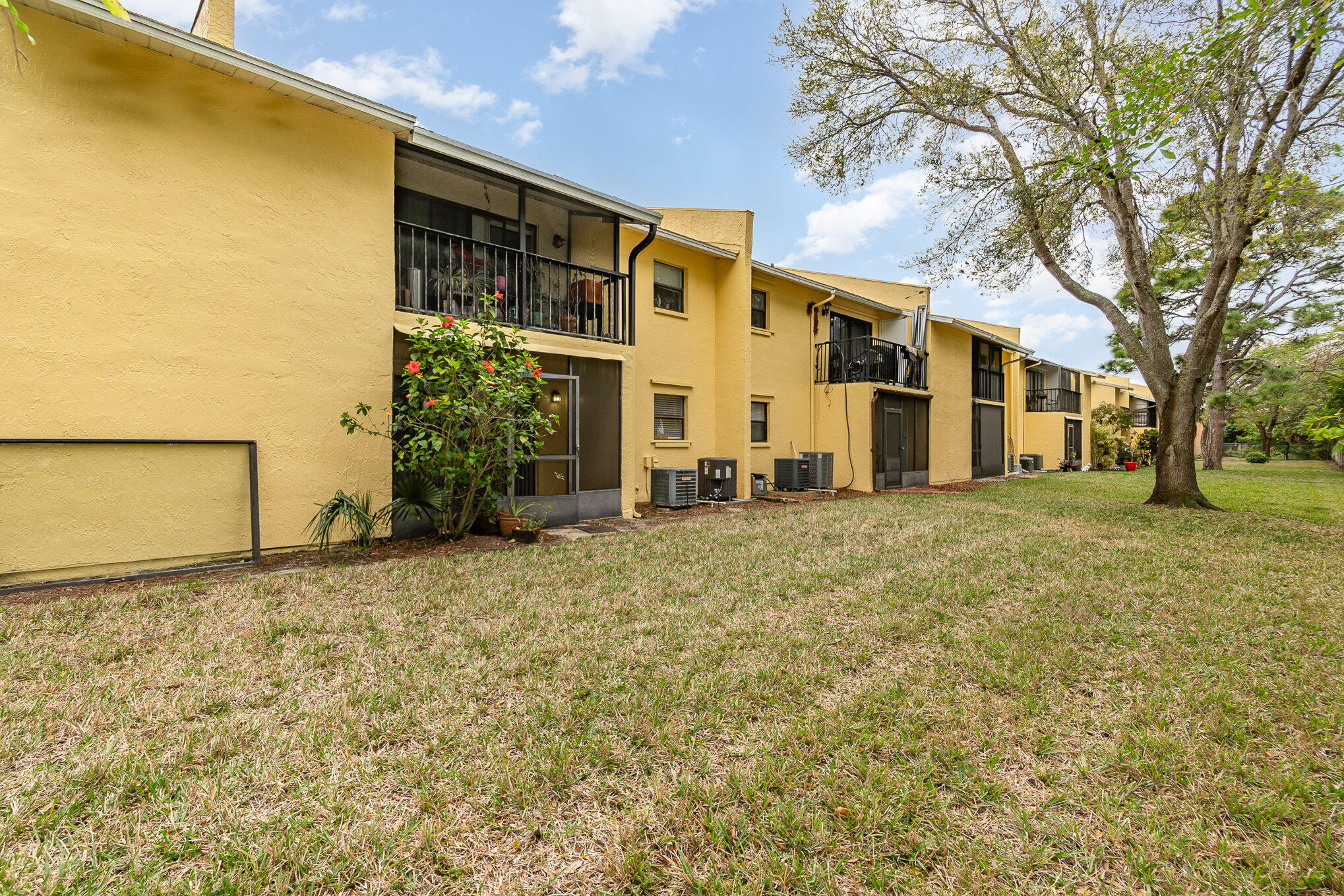 588 North Wickham Road, Unit 49 Melbourne, FL 32935 - Photo 23 of 27 Backyard