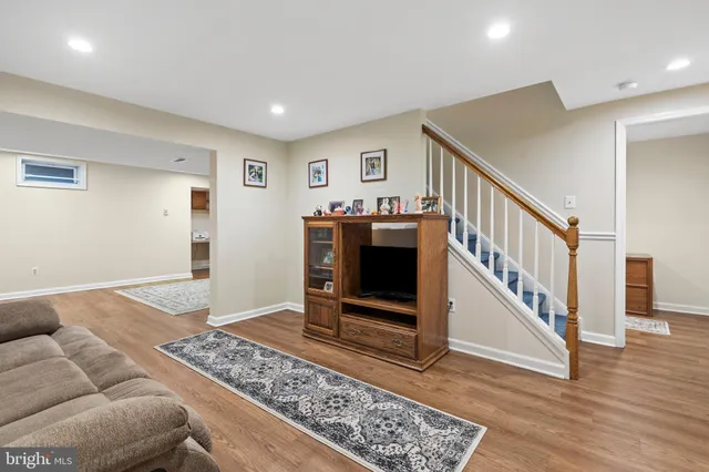 $865,000 | 3421 Pin Oak Lane, Chalfont, PA 18914