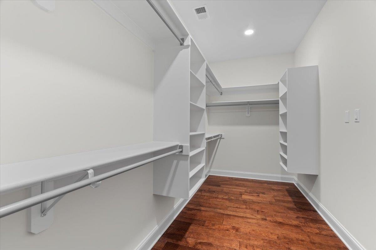 1739 Treestand Road Southaven, MS 38672 - Photo 14 of 27 a view of an empty walk in closet