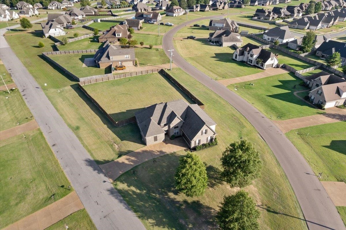 1739 Treestand Road Southaven, MS 38672 - Photo 24 of 27 a view of a swimming pool with chairs