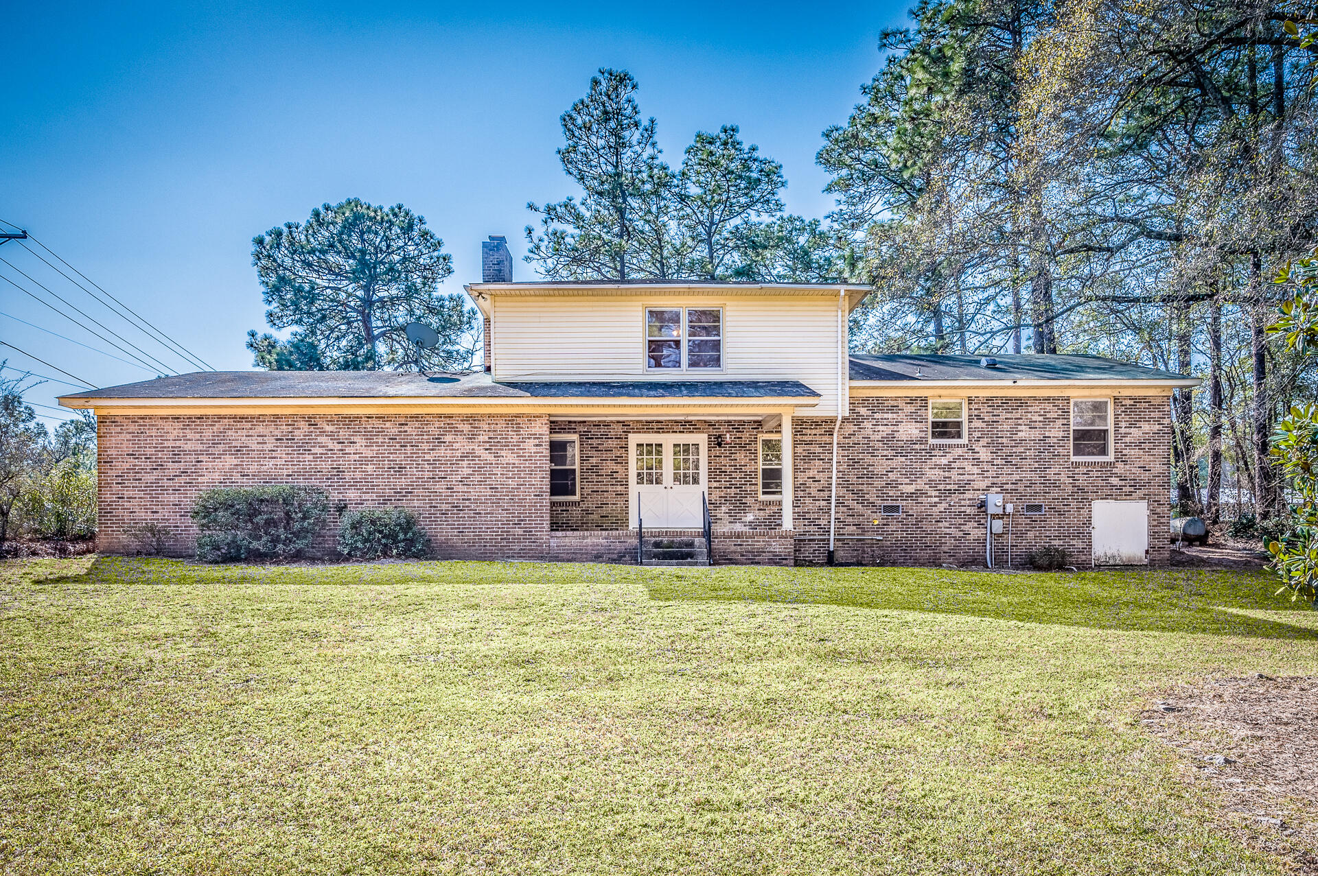 18 Waverly Road Walterboro, SC 29488 - Photo 4 of 30 18Waverly-27