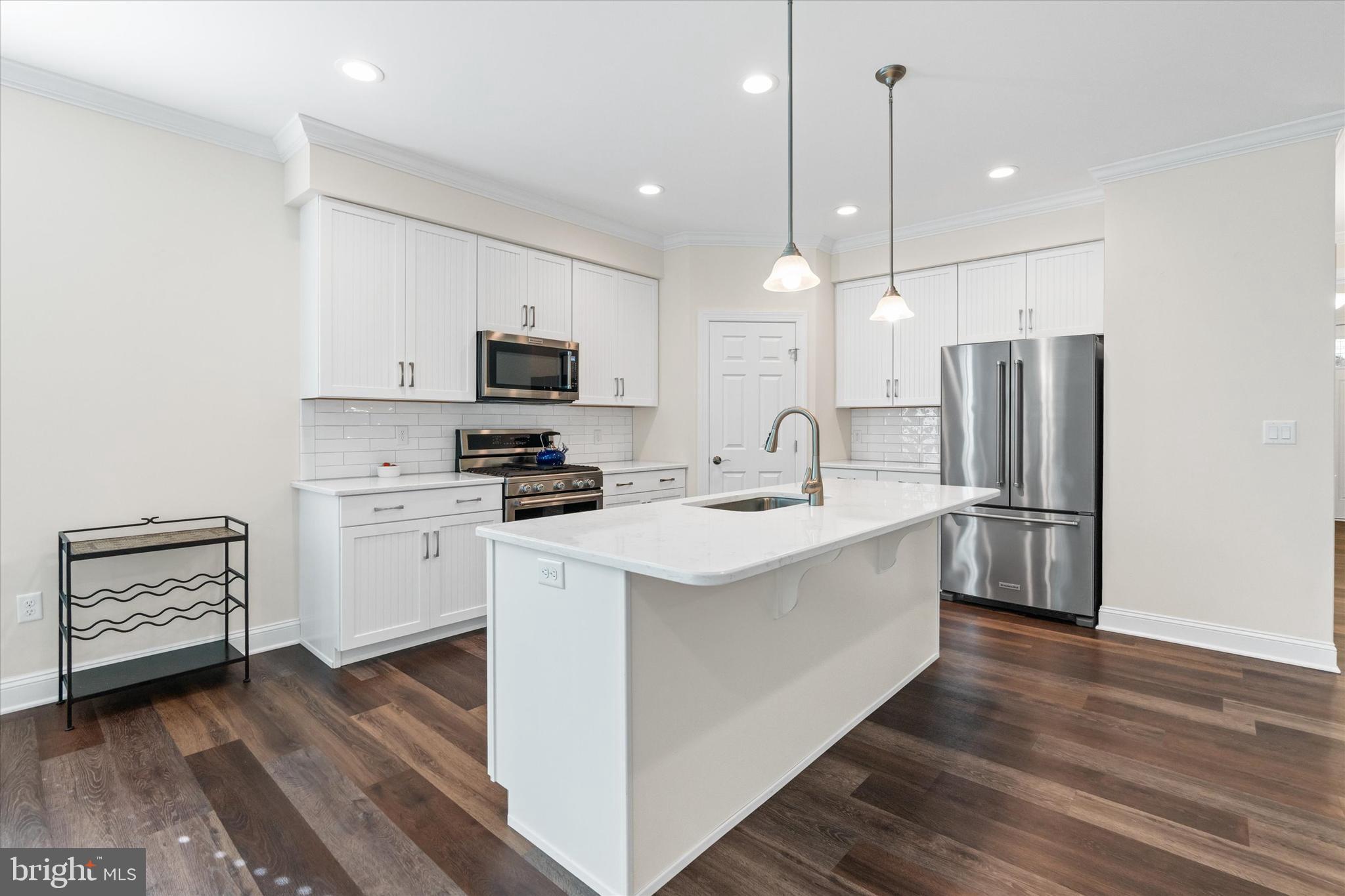102 Rittenhouse Drive Dover, DE 19904 - Photo 13 of 41 Quartz Countertop Gas Stove