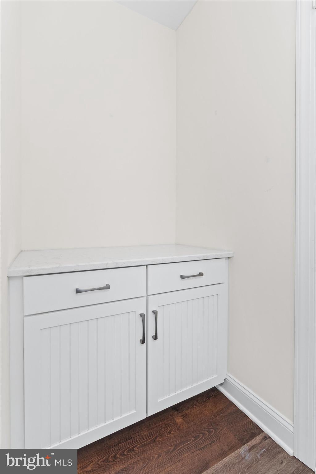 102 Rittenhouse Drive Dover, DE 19904 - Photo 28 of 41 Entryway from garage