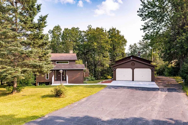$599,999 | 29 Ridge Road, Esko, MN 55733