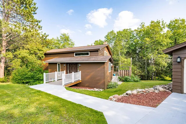 $599,999 | 29 Ridge Road, Esko, MN 55733