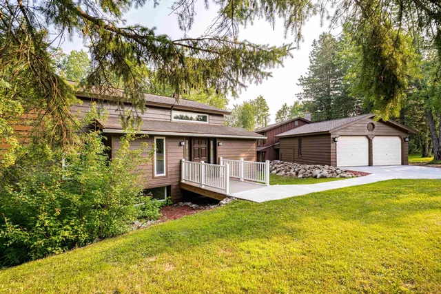 $599,999 | 29 Ridge Road, Esko, MN 55733