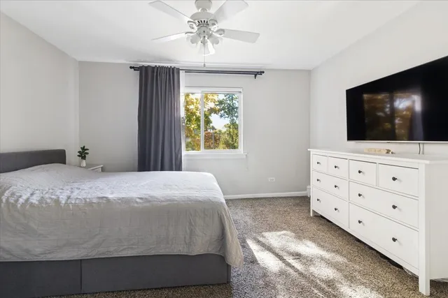 $159,000 | 620 Mesa Drive, Unit 310, Hoffman Estates, IL 60169