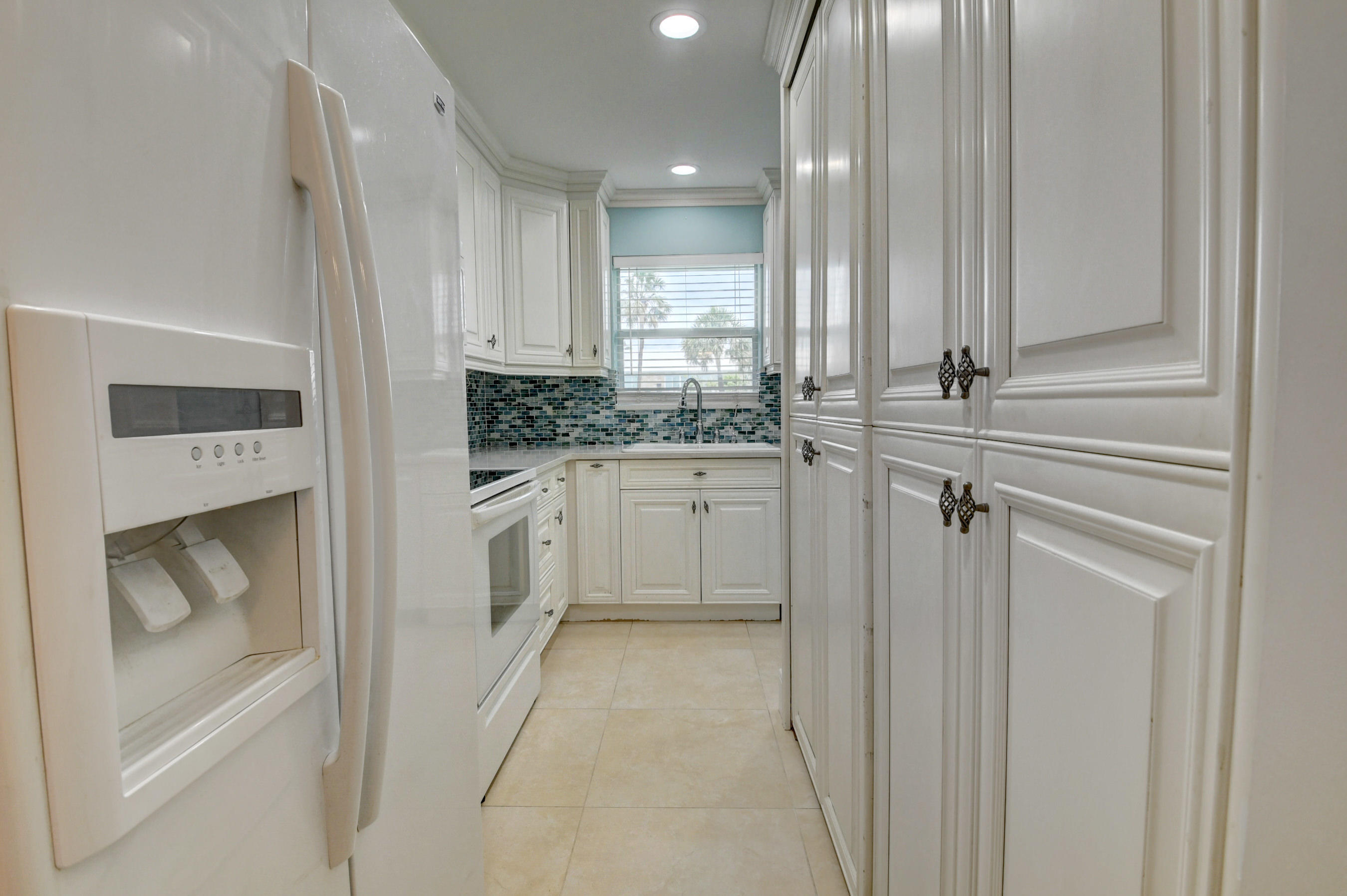 2561 South Ocean Boulevard, Unit 3 Boca Raton, FL 33432 - Photo 20 of 47 Kitchen 4