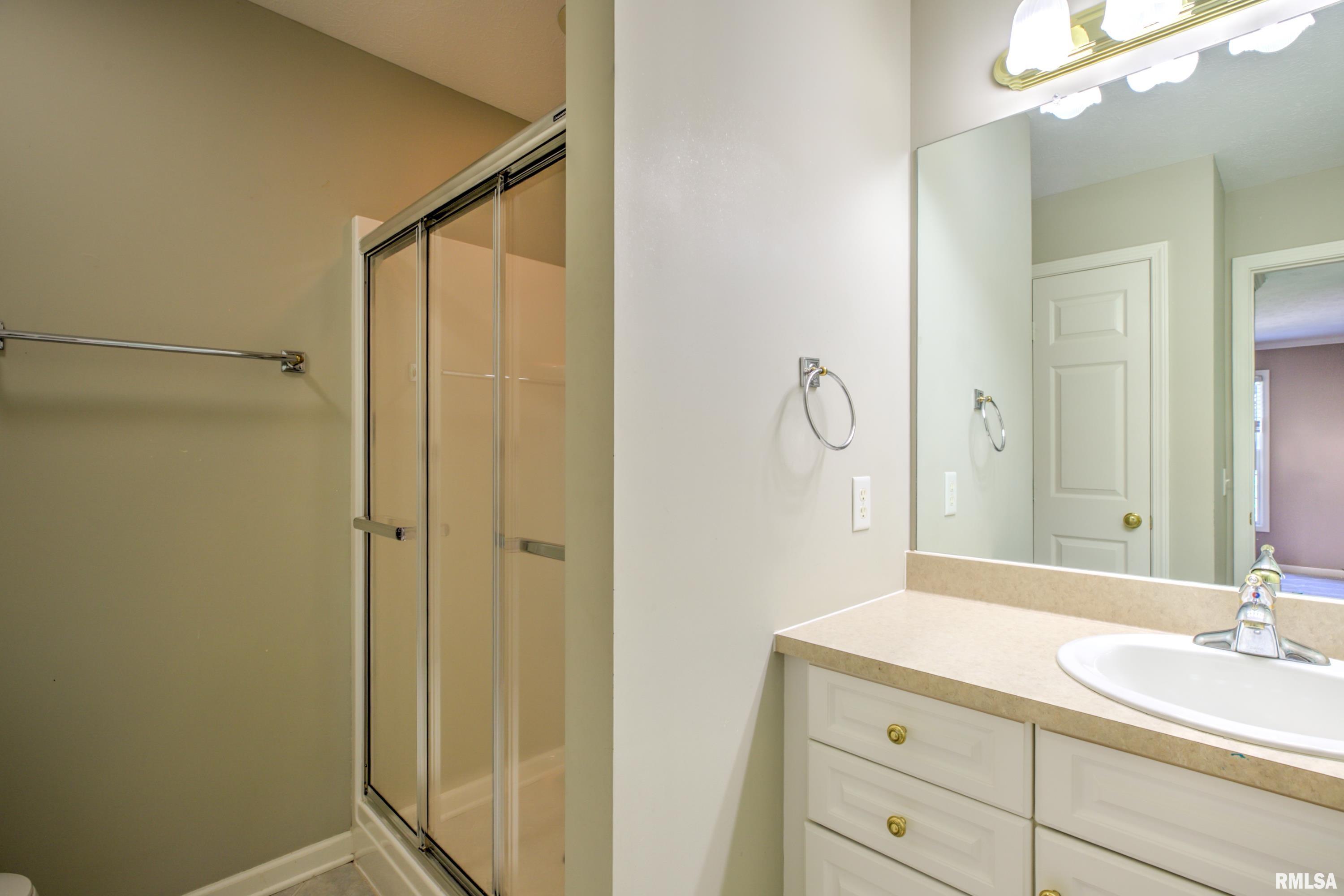 2929 Windpointe Drive Peoria, IL 61614 - Photo 52 of 100