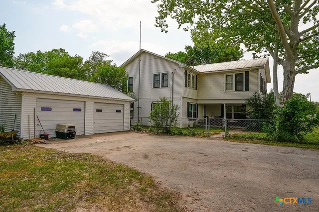 $425,000 | 1688 East State Highway, La Grange, TX 78945