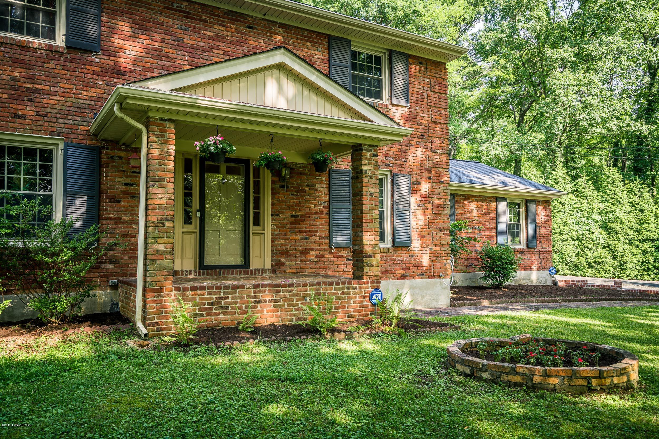 8020 Manslick Road Louisville, KY 40214 - Photo 12 of 67 8020 Manslick Rd-24