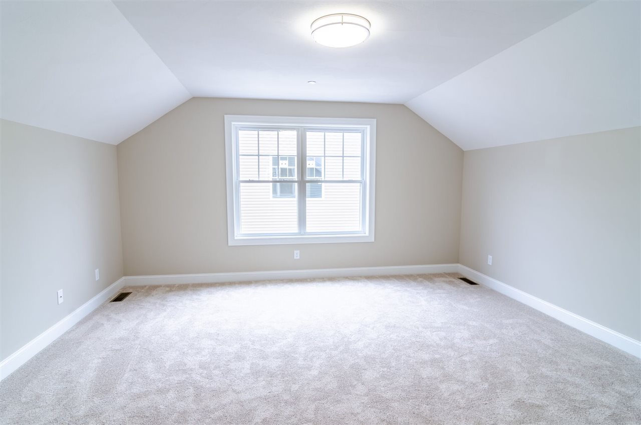 21 Catalpa Road Salem, NH 03079 - Photo 13 of 15
