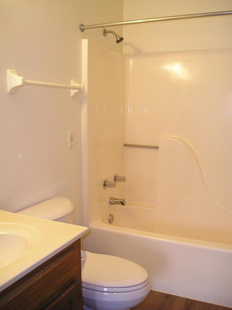 3939 Karl Road, Unit 317 Columbus, OH 43224 - Photo 13 of 26 P1010012 (4)
