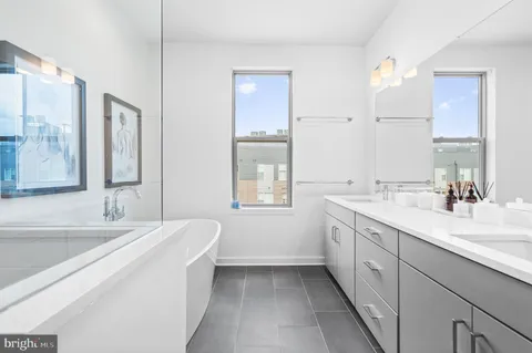 $5,600 | 3203 Sunrise Walk, Philadelphia, PA 19125