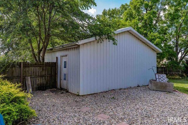 230 East Chestnut Street Waterloo, IN 46793 - Photo 32 of 36