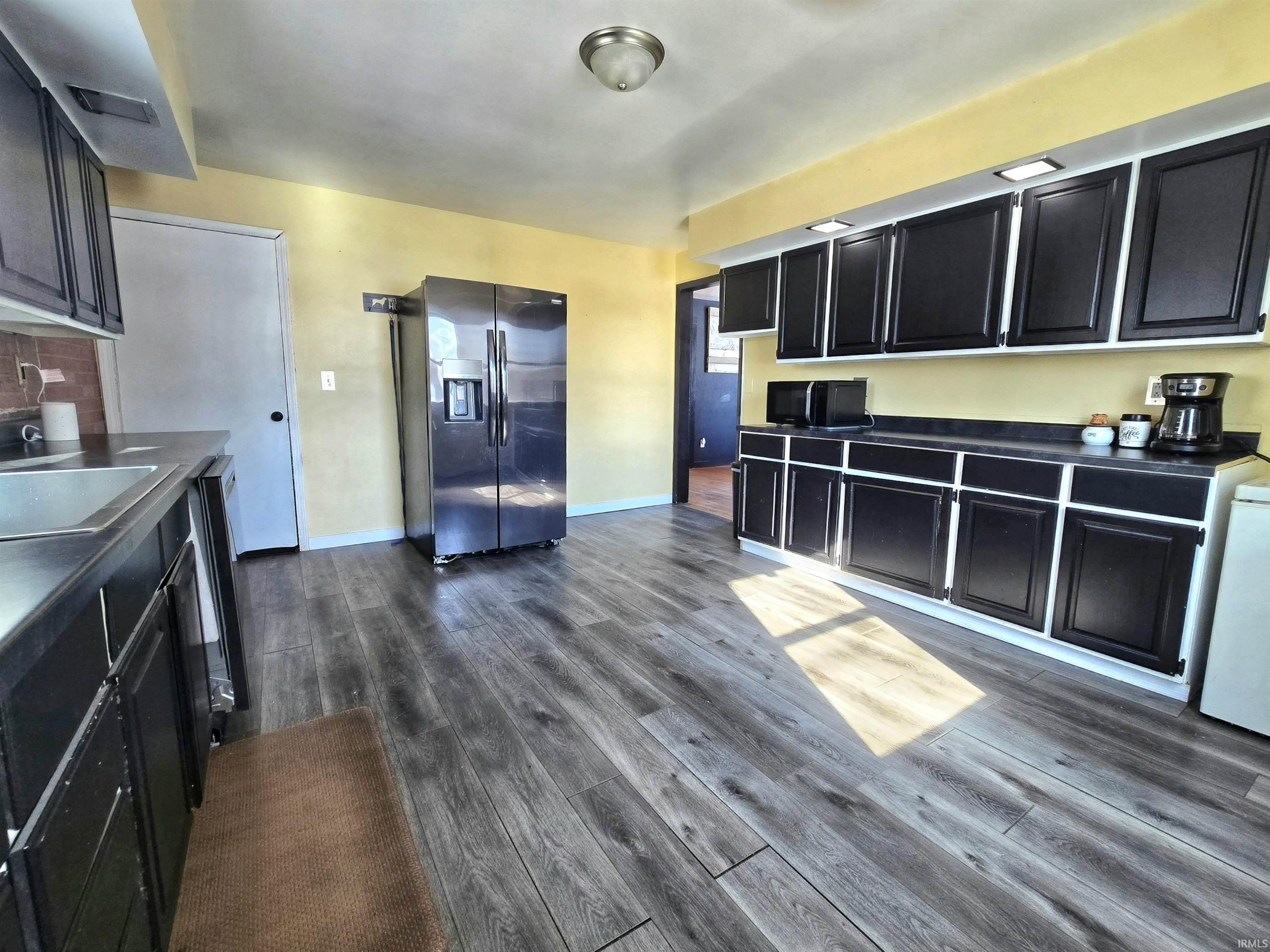 230 East Chestnut Street Waterloo, IN 46793 - Photo 8 of 36