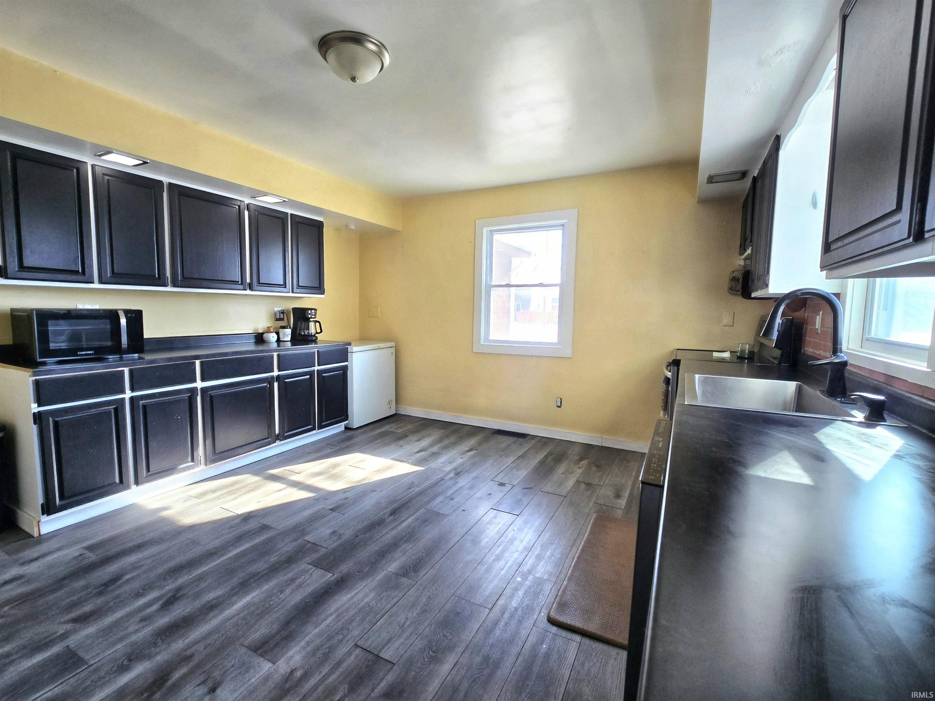 230 East Chestnut Street Waterloo, IN 46793 - Photo 10 of 36