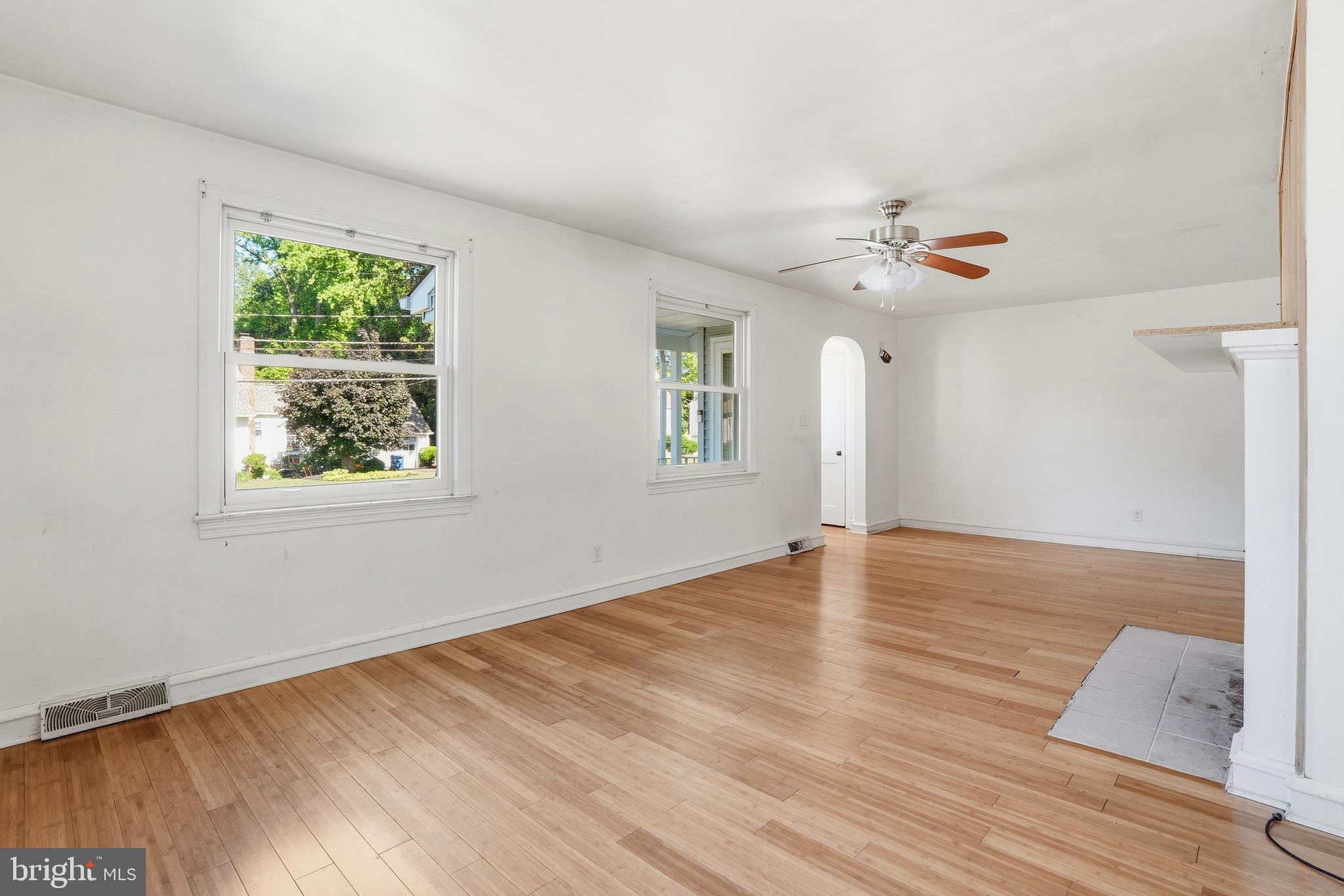 314 South Lippincott Avenue Maple Shade, NJ 08052 - Photo 6 of 33