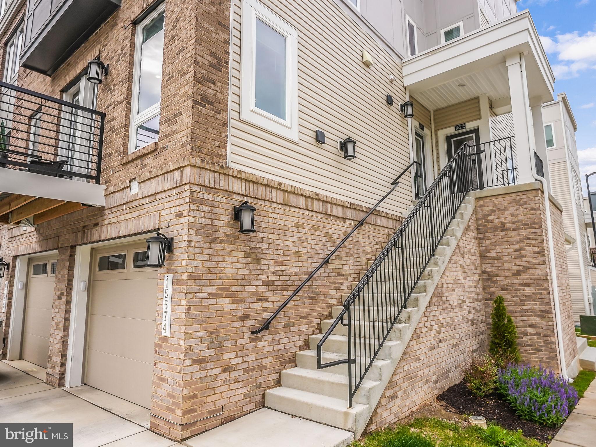 15574 Grade Line Place Woodbridge, VA 22191 - Photo 3 of 34