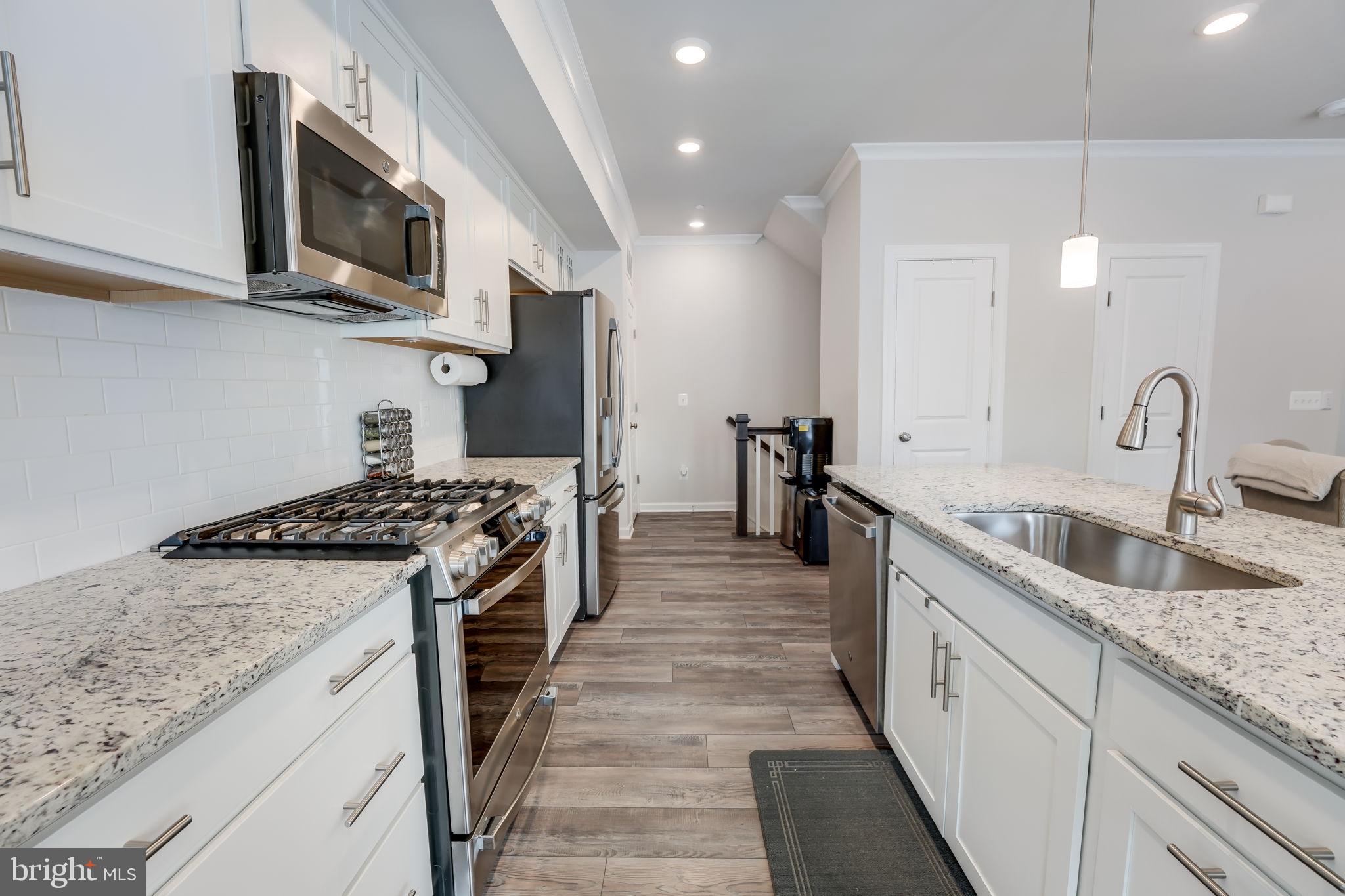 15574 Grade Line Place Woodbridge, VA 22191 - Photo 7 of 34