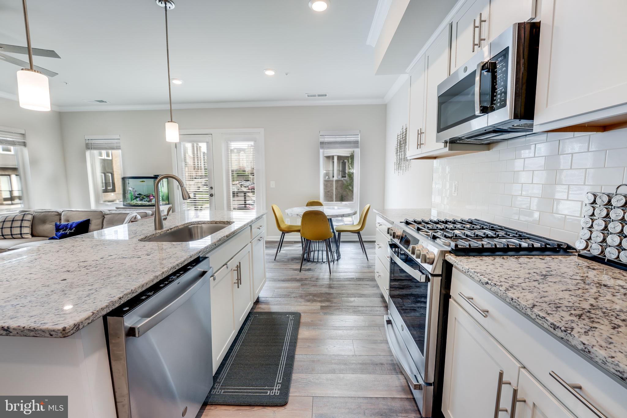 15574 Grade Line Place Woodbridge, VA 22191 - Photo 8 of 34