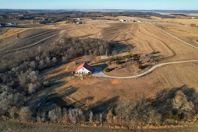 $399,000 | 23618 210th Road, Atchison, KS 66002