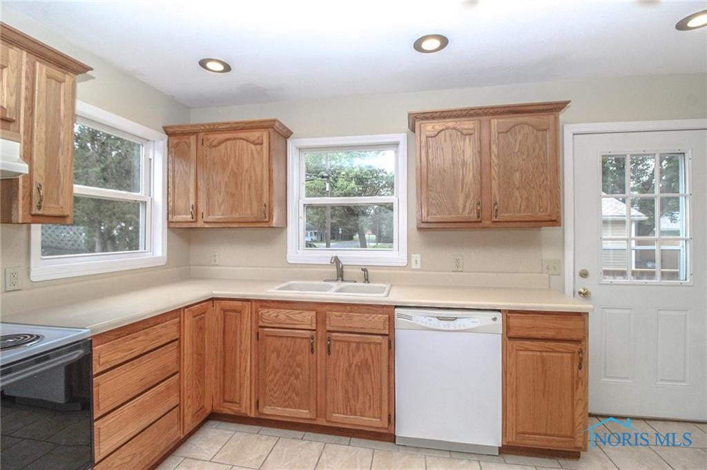 2003 Woodbridge Road Toledo, OH 43615 - Photo 14 of 31 Gallery Image 14