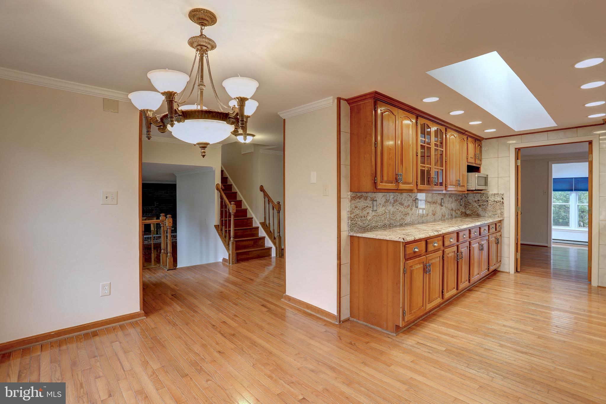 9451 Keepsake Way Columbia, MD 21046 - Photo 16 of 54 Breakfast Area