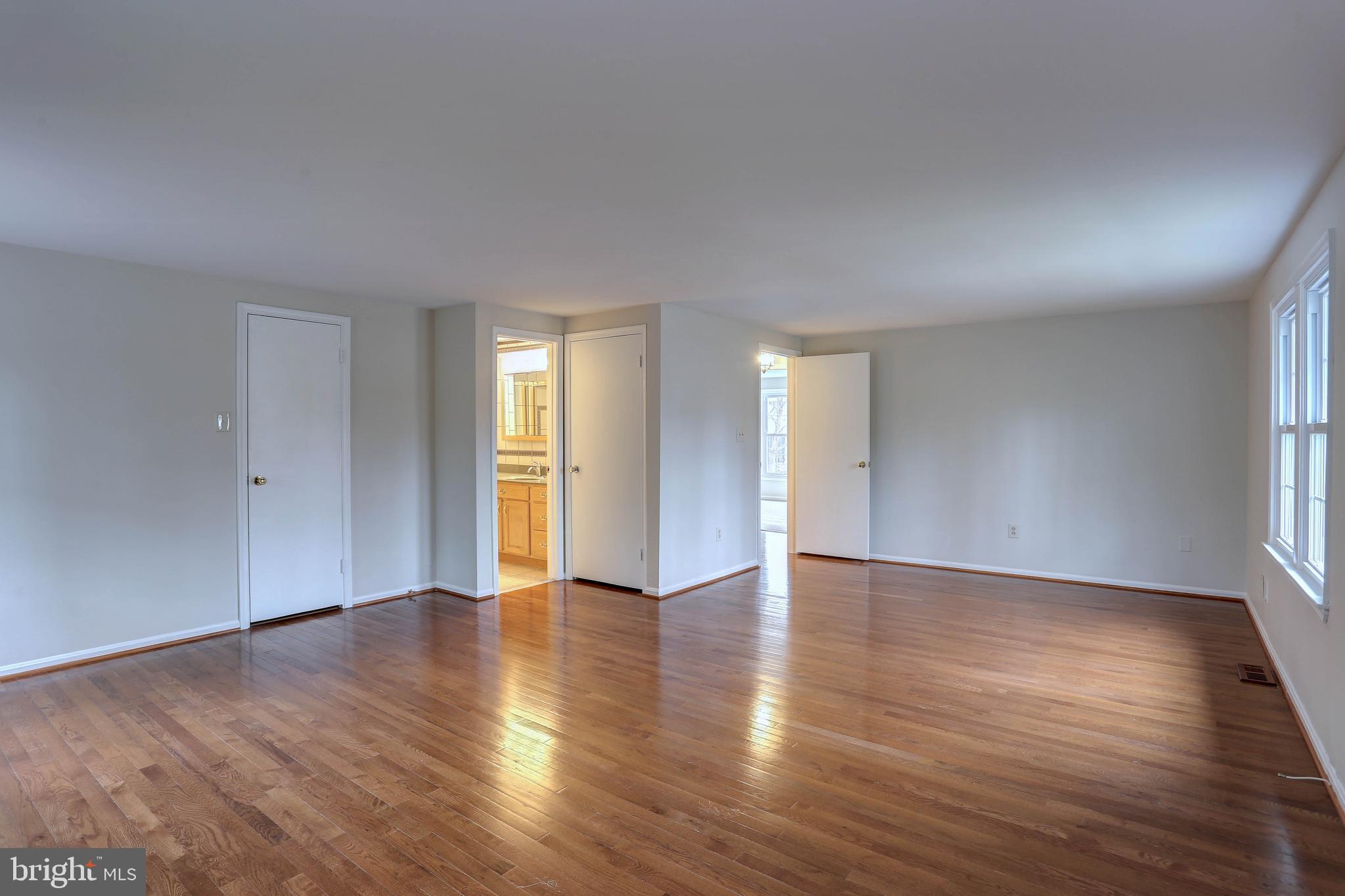 9451 Keepsake Way Columbia, MD 21046 - Photo 25 of 54 Primary Bedroom
