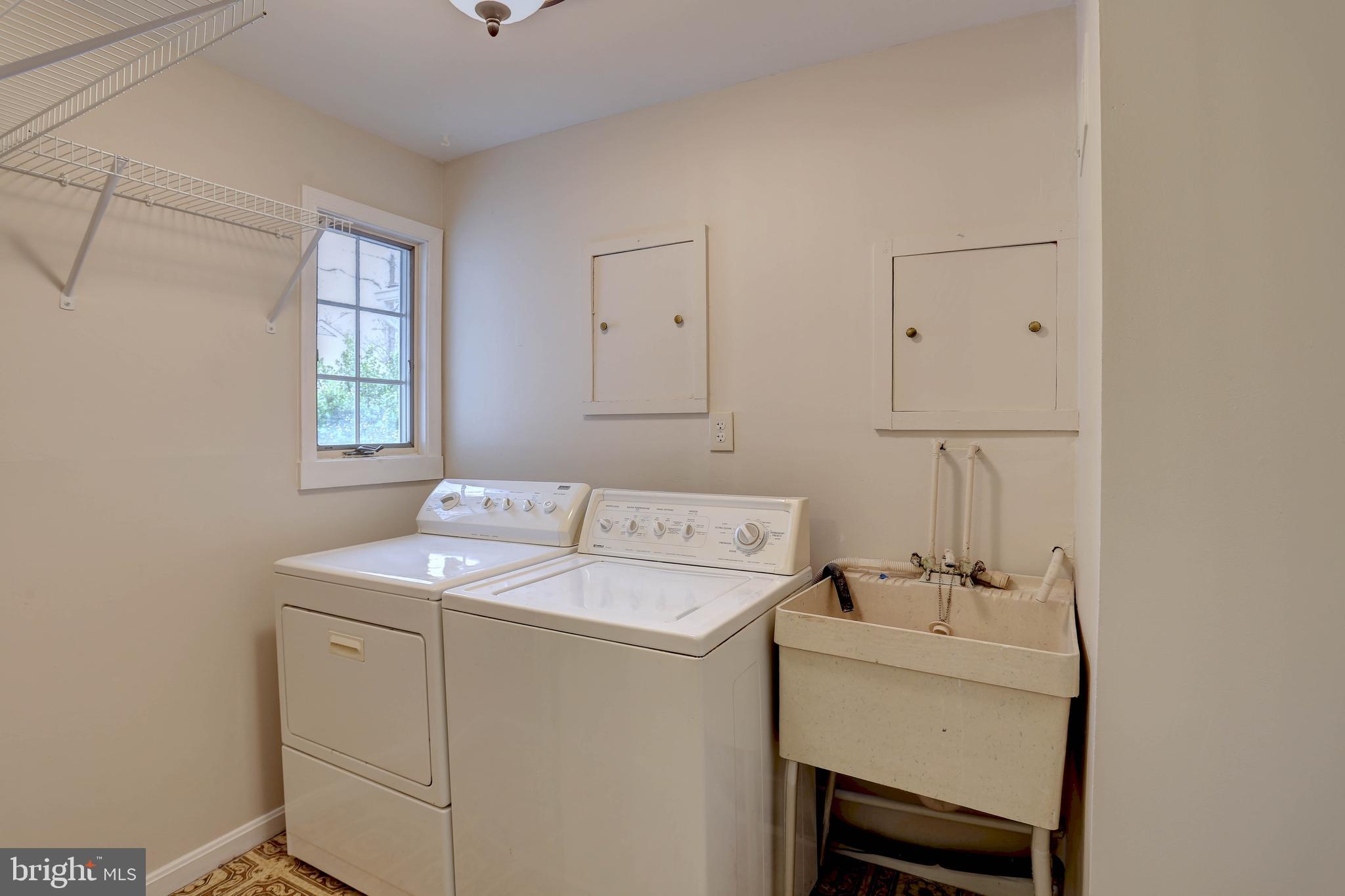 9451 Keepsake Way Columbia, MD 21046 - Photo 41 of 54 Laundry