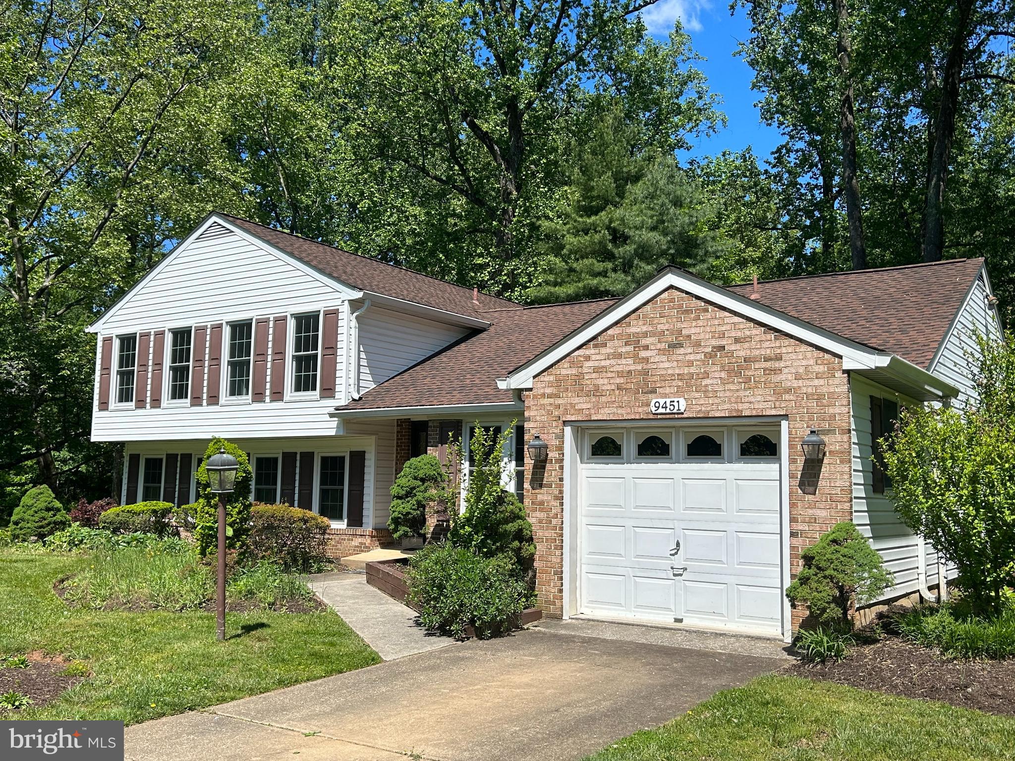 9451 Keepsake Way Columbia, MD 21046 - Photo 44 of 54 Front / Garage