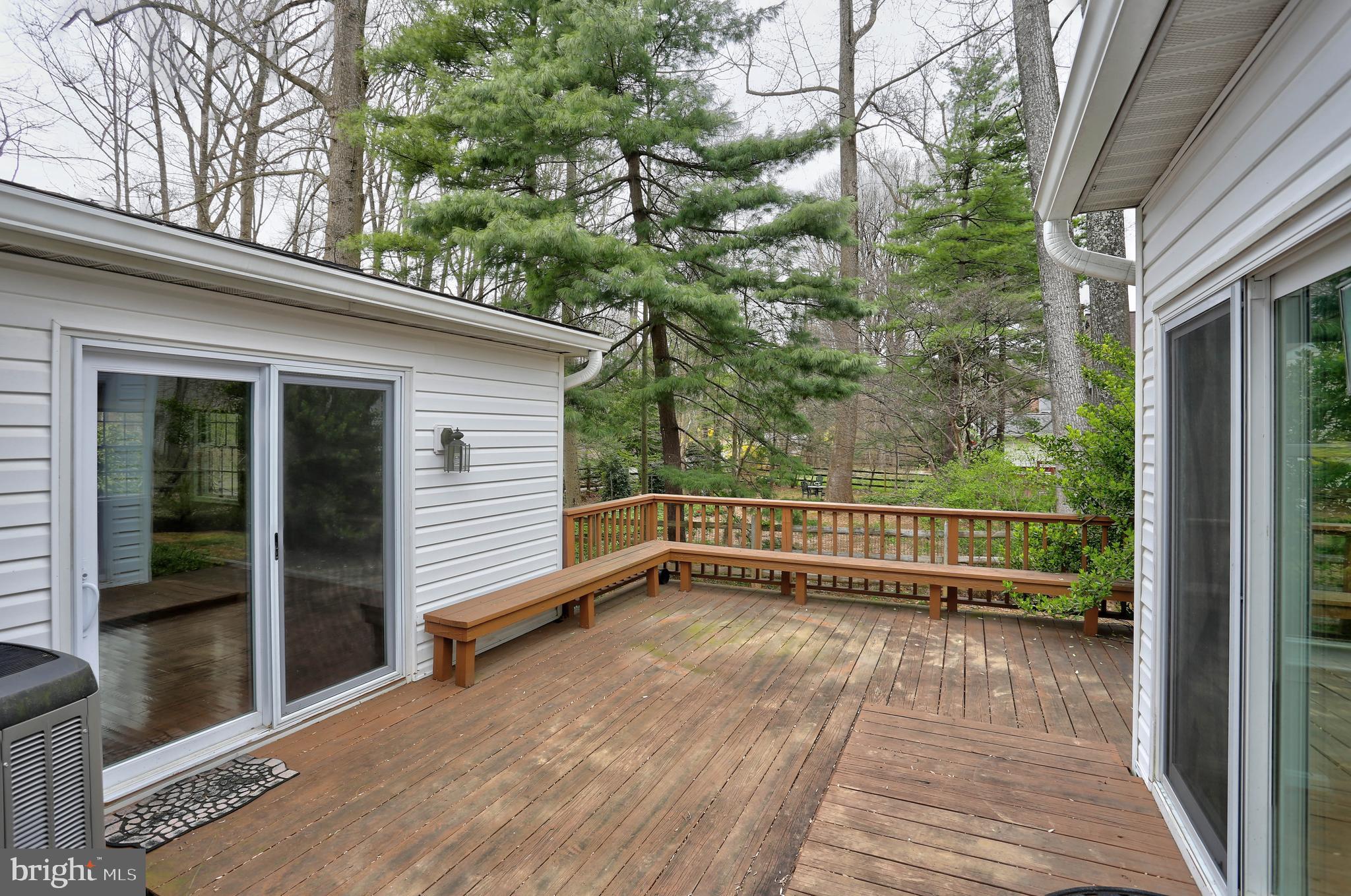 9451 Keepsake Way Columbia, MD 21046 - Photo 45 of 54 Back Deck