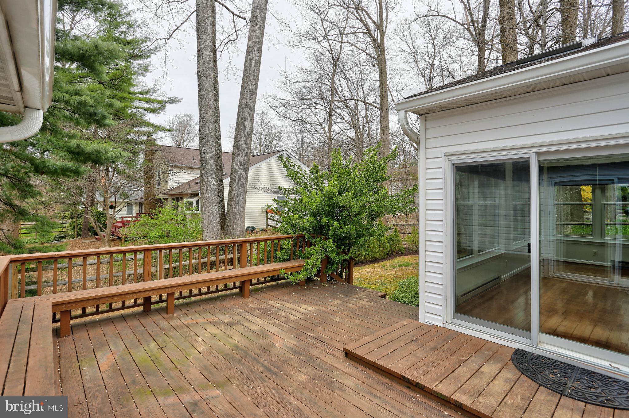 9451 Keepsake Way Columbia, MD 21046 - Photo 46 of 54 Back Deck