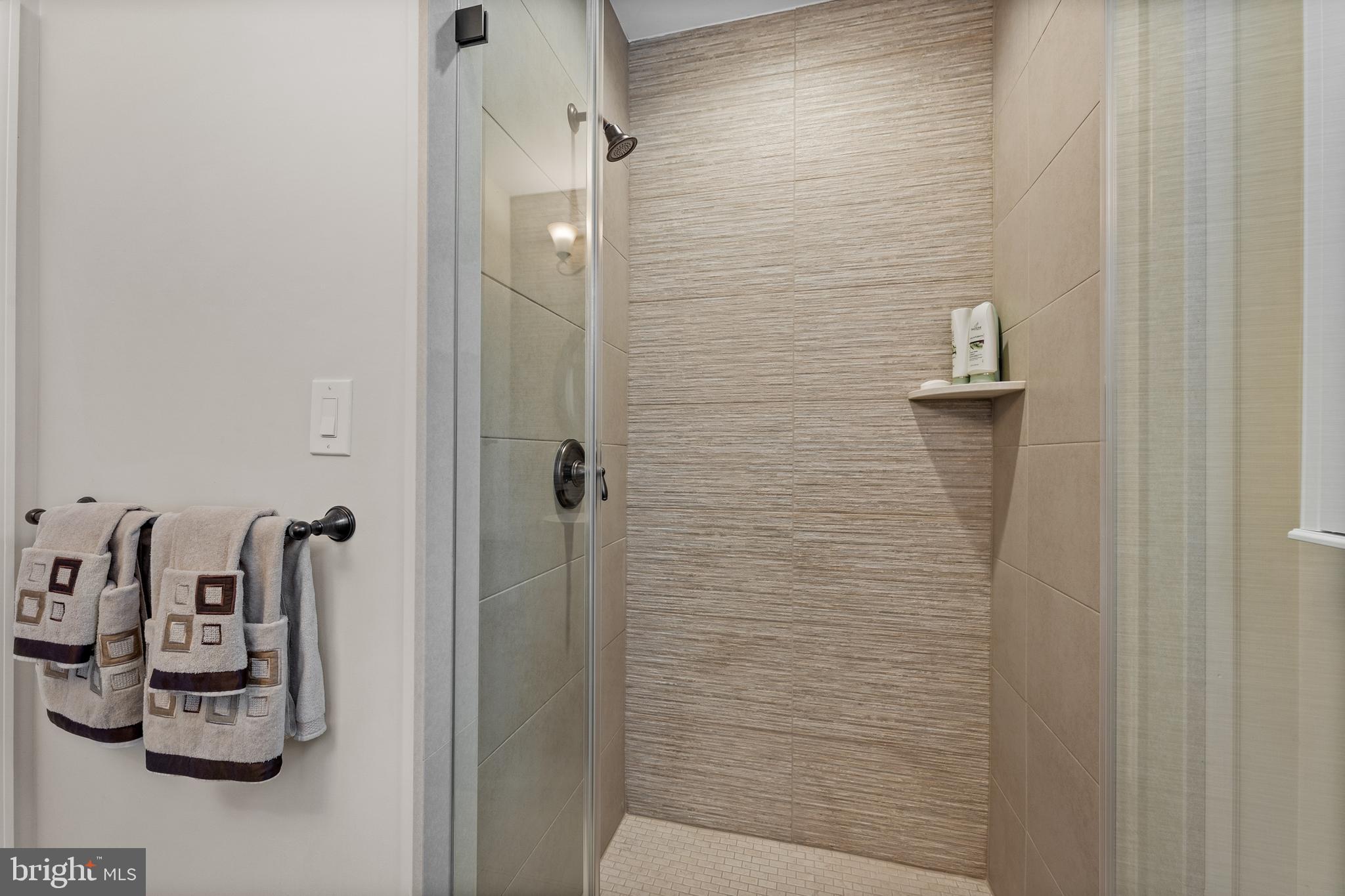 650 Farragut Avenue Haddonfield, NJ 08033 - Photo 18 of 40 Full Bathroom