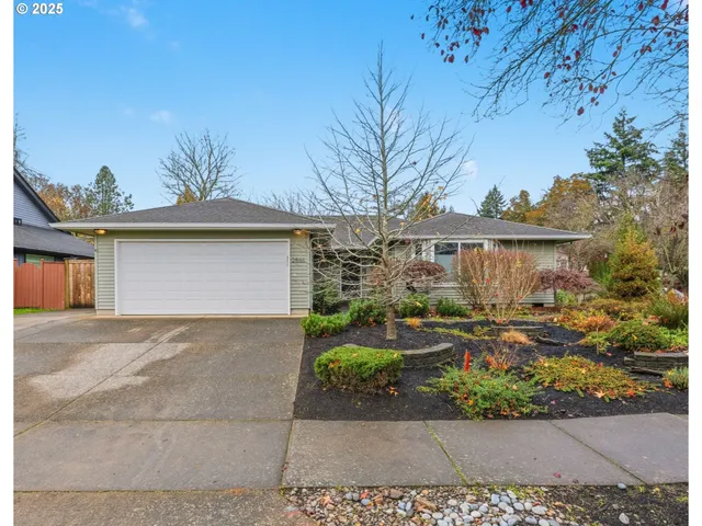 $565,000 | 2868 Metolius Drive, Eugene, OR 97408
