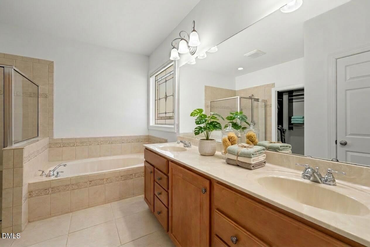 1009 Hidden River Court Raleigh, NC 27614 - Photo 18 of 40 Primary Bathroom