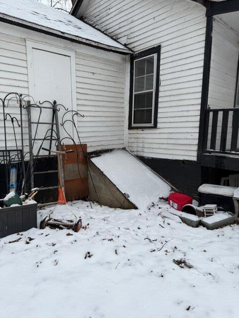 408 Randolph Street Racine, WI 53404 - Photo 3 of 13 IMG_0454