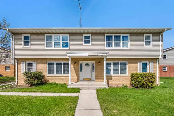 $450,000 | 1410 Hickory Lane, New Holstein, WI 53061