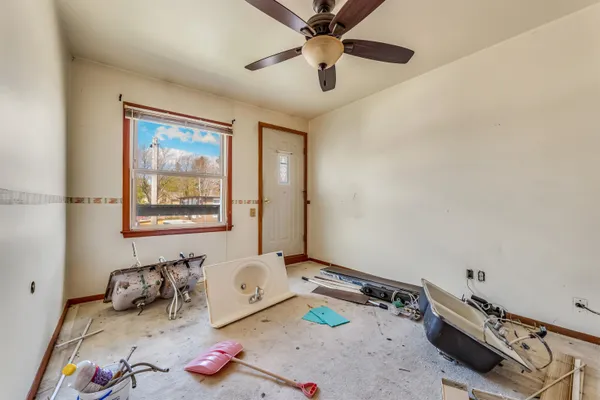 $450,000 | 1410 Hickory Lane, New Holstein, WI 53061