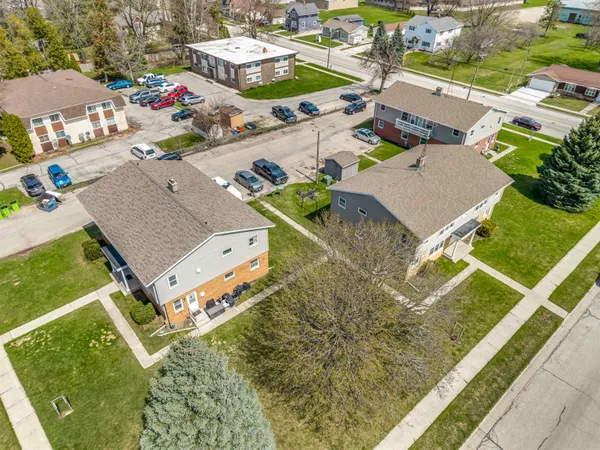 $450,000 | 1410 Hickory Lane, New Holstein, WI 53061