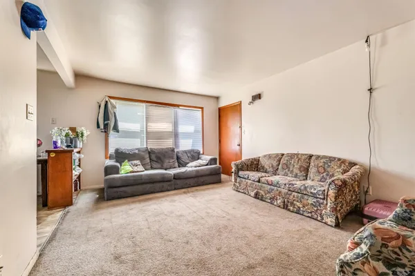 $450,000 | 1410 Hickory Lane, New Holstein, WI 53061