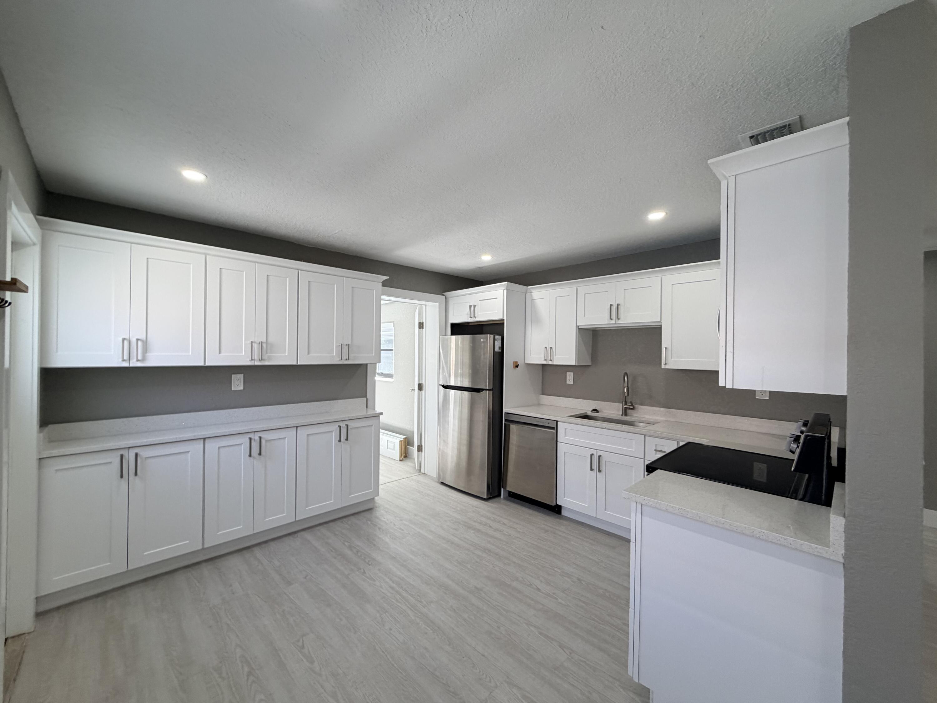 827 Franklin Road West Palm Beach, FL 33405 - Photo 13 of 19 IMG_1615