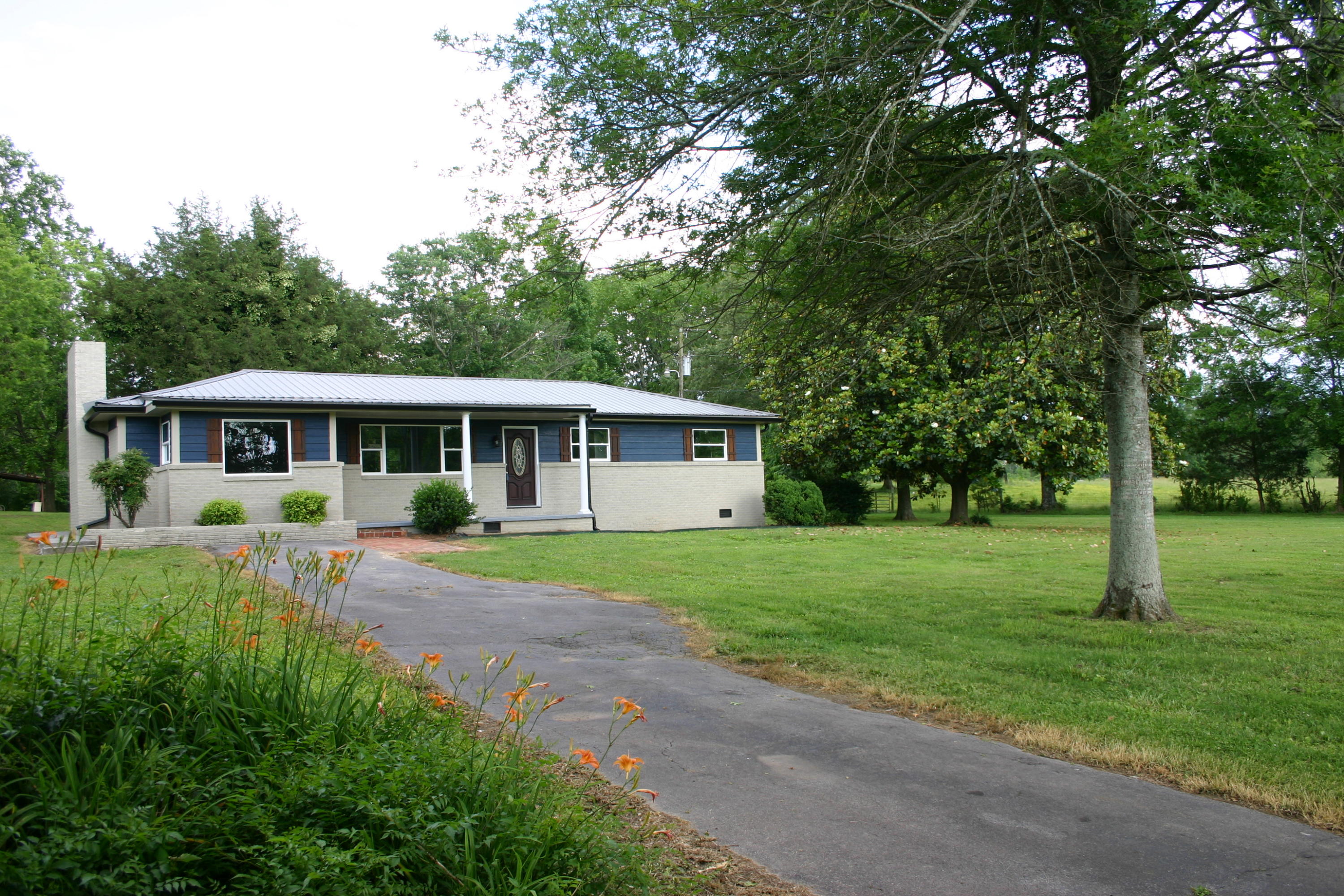 763 Horton Road Southeast Cleveland, TN 37323 - Photo 2 of 25 IMG_7959