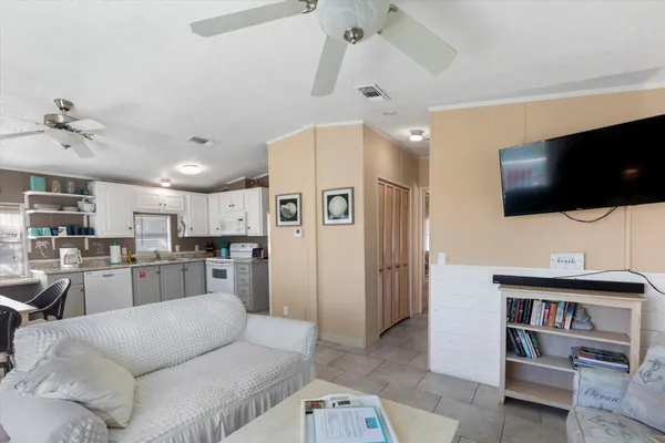 $525,000 | 701 Spanish Main Drive, Unit 453, Cudjoe, FL 33042