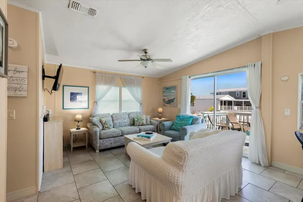 $525,000 | 701 Spanish Main Drive, Unit 453, Cudjoe, FL 33042