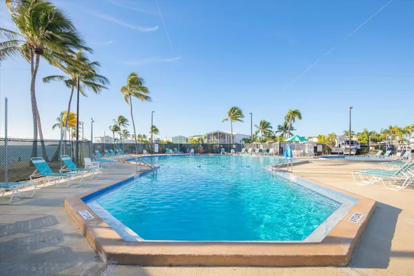 $525,000 | 701 Spanish Main Drive, Unit 453, Cudjoe, FL 33042