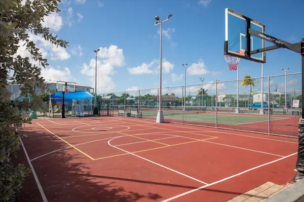 $525,000 | 701 Spanish Main Drive, Unit 453, Cudjoe, FL 33042